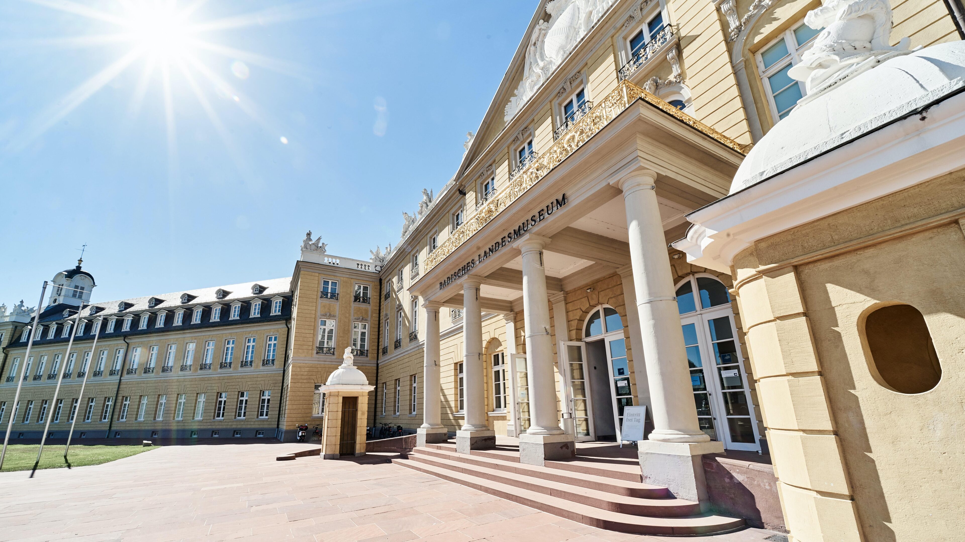 Nahaufnahme Regierungspräsidium, Karlsruhe