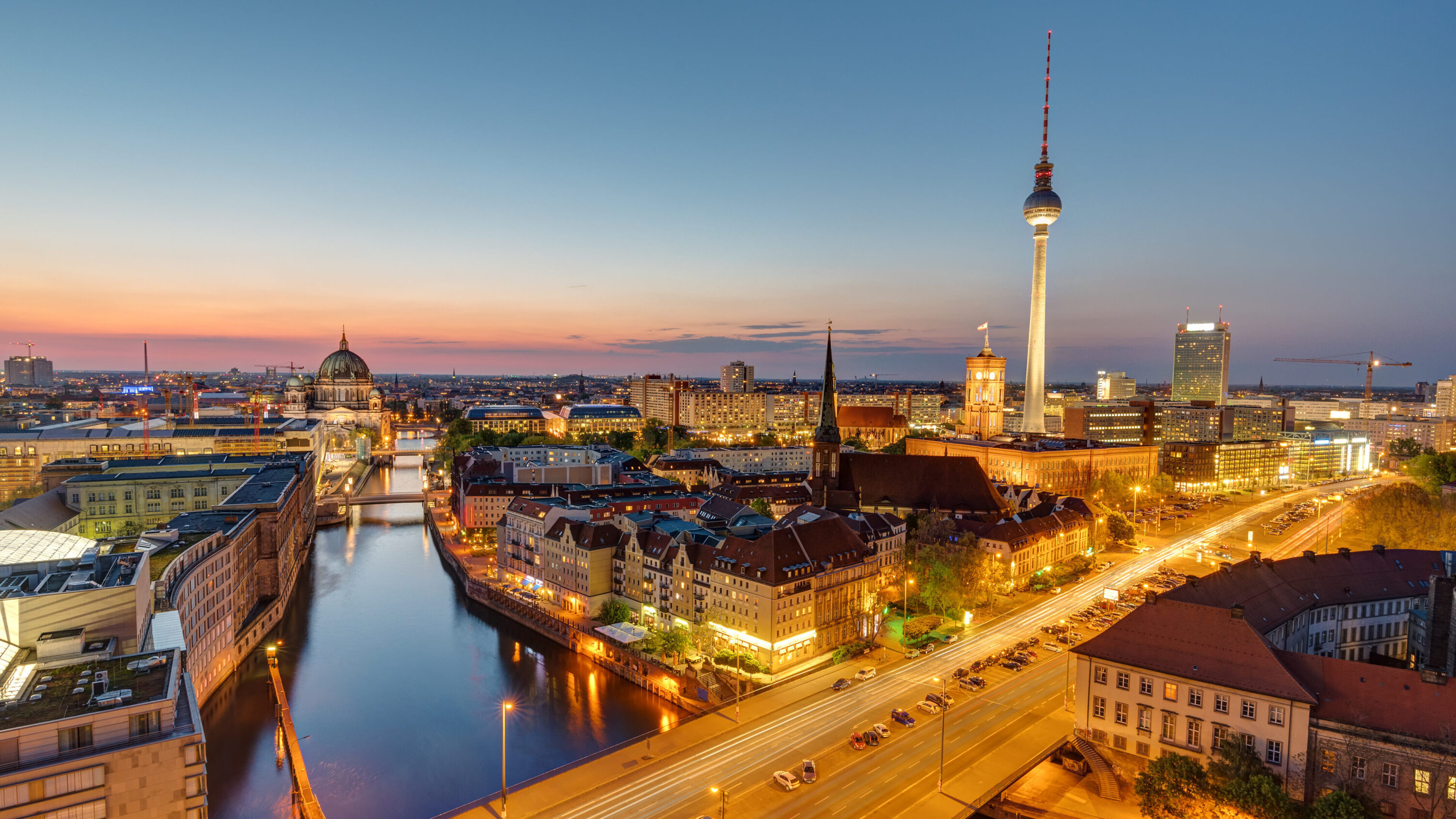 Dawn at the heart of berlin 2021 08 26 18 12 13 utc